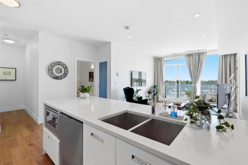 406-2505 17 Avenue Sw, Calgary, AB - Indoor Photo Showing Kitchen With Double Sink