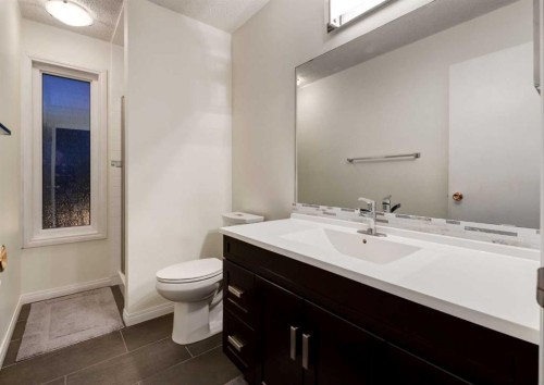 63 Brookpark Crescent Sw, Calgary, AB - Indoor Photo Showing Bathroom