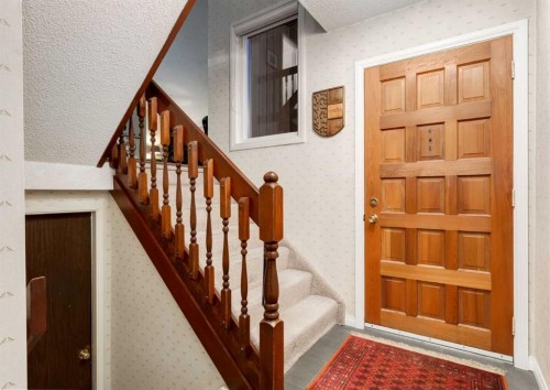 63 Brookpark Crescent Sw, Calgary, AB - Indoor Photo Showing Other Room