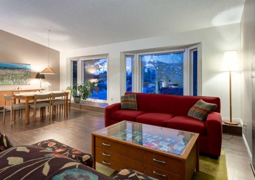 63 Brookpark Crescent Sw, Calgary, AB - Indoor Photo Showing Living Room