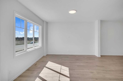 541 Bayview Street Sw, Airdrie, AB - Indoor Photo Showing Other Room