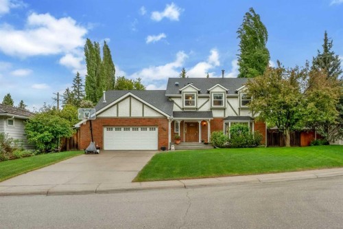 411 Wilderness Place Se, Calgary, AB - Outdoor With Facade