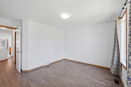11 Covecreek Close Ne, Calgary, AB 