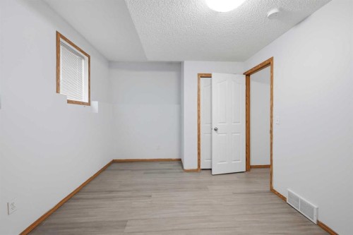 11 Covecreek Close Ne, Calgary, AB 