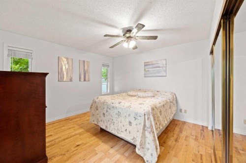 159 Shawinigan Drive Sw, Calgary, AB - Indoor Photo Showing Bedroom