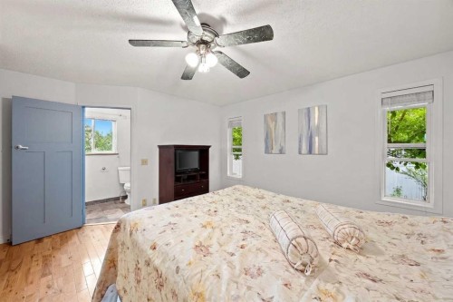 159 Shawinigan Drive Sw, Calgary, AB - Indoor Photo Showing Bedroom