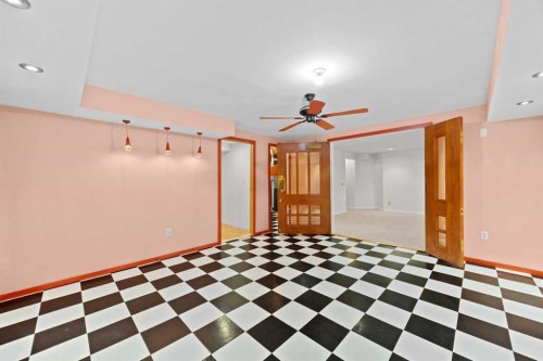 159 Shawinigan Drive Sw, Calgary, AB - Indoor Photo Showing Bedroom