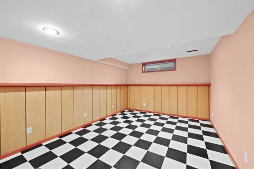 159 Shawinigan Drive Sw, Calgary, AB - Indoor Photo Showing Bedroom