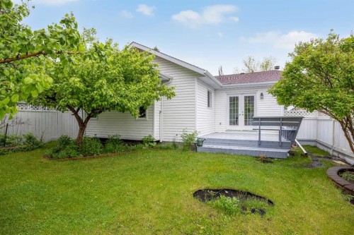 159 Shawinigan Drive Sw, Calgary, AB - Outdoor