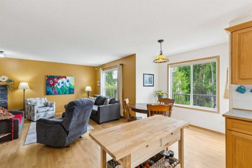 23 Tuscarora Close Nw, Calgary, AB - Indoor Photo Showing Other Room