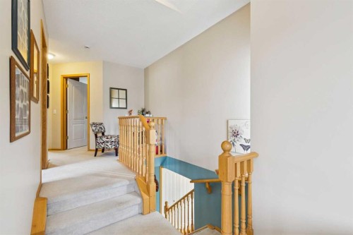 23 Tuscarora Close Nw, Calgary, AB - Indoor Photo Showing Other Room