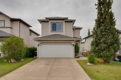 23 Tuscarora Close NW Calgary, AB T3L 2B7