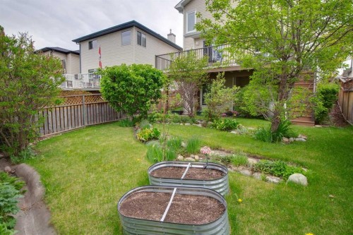 23 Tuscarora Close Nw, Calgary, AB - Outdoor With Backyard