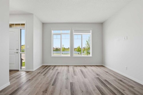 352 Dawson Drive, Chestermere, AB - Indoor Photo Showing Other Room
