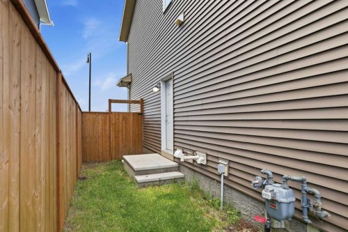 352 Dawson Drive, Chestermere, AB - Outdoor