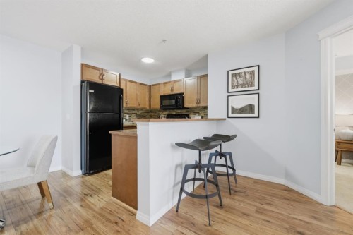 2223-115 Prestwick Villas Se, Calgary, AB - Indoor Photo Showing Kitchen