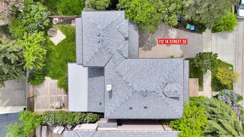 712 14 Street Se, Calgary, AB - Outdoor