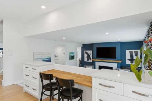 5924 Dalridge Hill Nw, Calgary, AB - Indoor With Fireplace