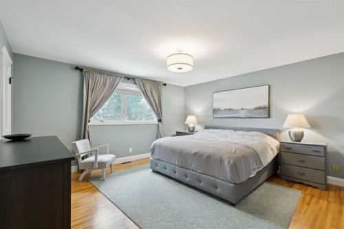 5924 Dalridge Hill Nw, Calgary, AB - Indoor Photo Showing Bedroom