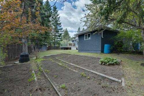 5924 Dalridge Hill Nw, Calgary, AB - Outdoor