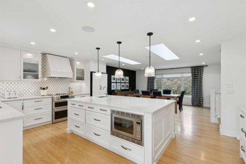 5924 Dalridge Hill Nw, Calgary, AB - Indoor Photo Showing Kitchen With Upgraded Kitchen