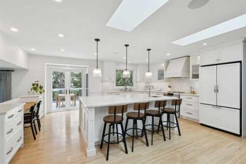 5924 Dalridge Hill Nw, Calgary, AB - Indoor Photo Showing Kitchen With Upgraded Kitchen