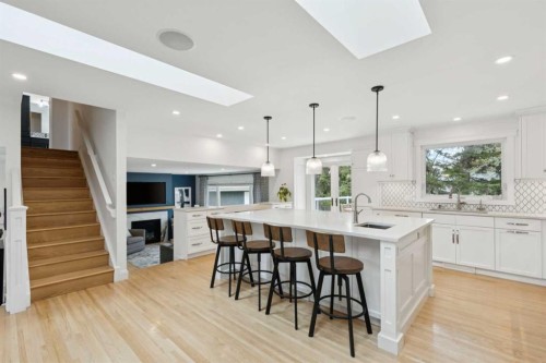 5924 Dalridge Hill Nw, Calgary, AB - Indoor Photo Showing Kitchen With Upgraded Kitchen