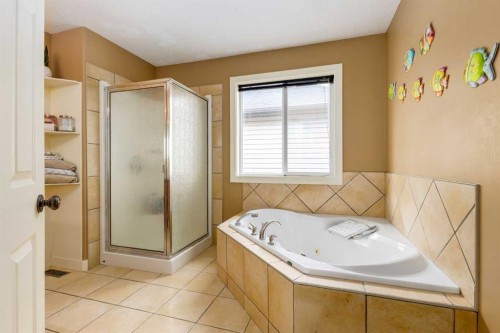 159 Cimarron Grove Crescent, Okotoks, AB - Indoor Photo Showing Bathroom