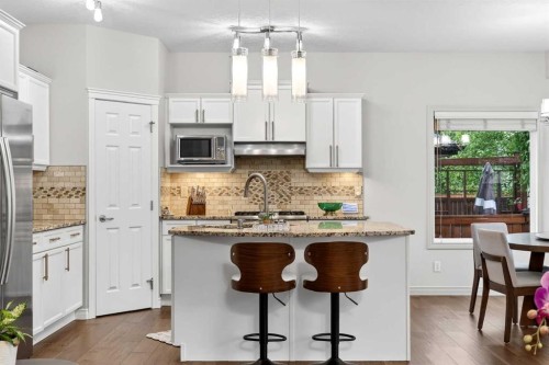 13 Cougar Ridge Circle Sw, Calgary, AB - Indoor Photo Showing Kitchen With Upgraded Kitchen