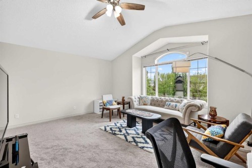 13 Cougar Ridge Circle Sw, Calgary, AB - Indoor