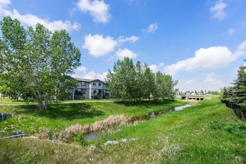 2327-700 Willowbrook Road Nw, Airdrie, AB - Outdoor