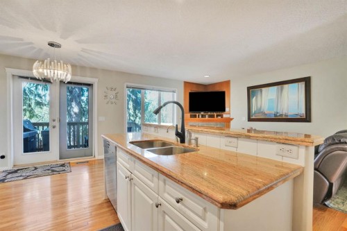 1650 Westmount Boulevard Nw, Calgary, AB - Indoor Photo Showing Kitchen With Double Sink