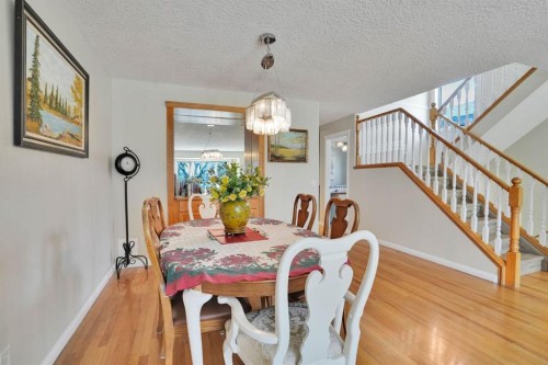 1650 Westmount Boulevard Nw, Calgary, AB - Indoor Photo Showing Dining Room