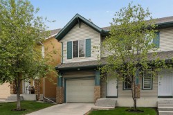 25 Hidden Creek Rise NW Calgary, AB T3A 6L3