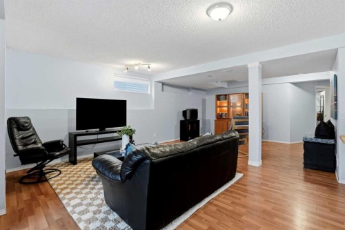 390 Douglas Ridge Circle Se, Calgary, AB - Indoor