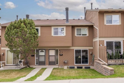 8-4940 39 Avenue SW Calgary, AB T3E 6M7