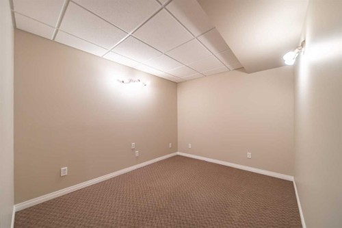 5119 30 Avenue Sw, Calgary, AB 