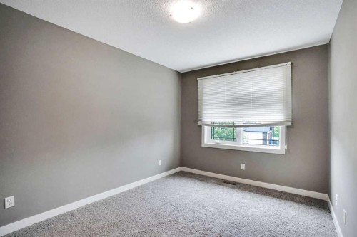 3 Sunset Court, Cochrane, AB - Indoor Photo Showing Bathroom