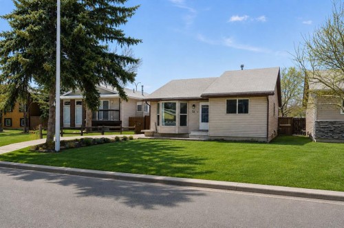 72 Marquis Place SE Airdrie, AB T4A 1Z1
