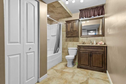 72 Marquis Place Se, Airdrie, AB - Indoor Photo Showing Bathroom