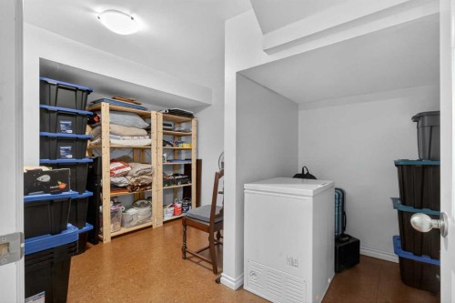 203 Southampton Drive Sw, Calgary, AB - Indoor