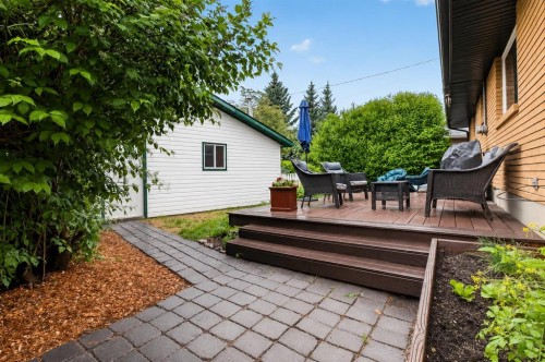 203 Southampton Drive Sw, Calgary, AB - Outdoor With Exterior