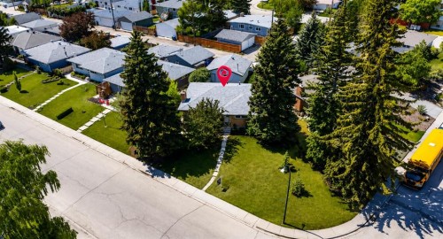 203 Southampton Drive Sw, Calgary, AB - Outdoor With View