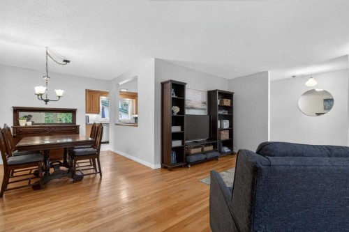 203 Southampton Drive Sw, Calgary, AB - Indoor