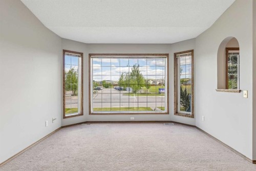 121 Quigley Drive, Cochrane, AB - Indoor Photo Showing Other Room