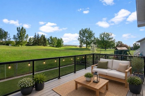 37 Riverview Close, Cochrane, AB 