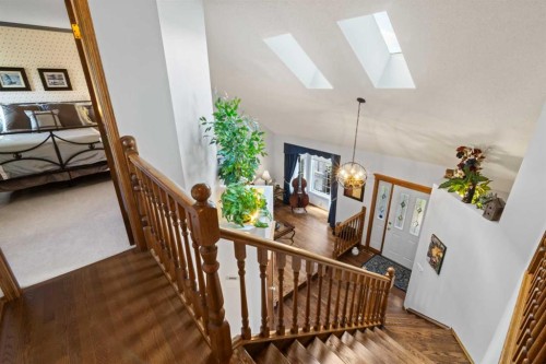 37 Riverview Close, Cochrane, AB 