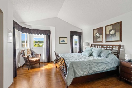 37 Riverview Close, Cochrane, AB 