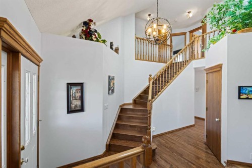 37 Riverview Close, Cochrane, AB 