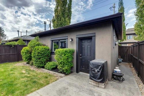 2228 Broadview Road Nw, Calgary, AB 